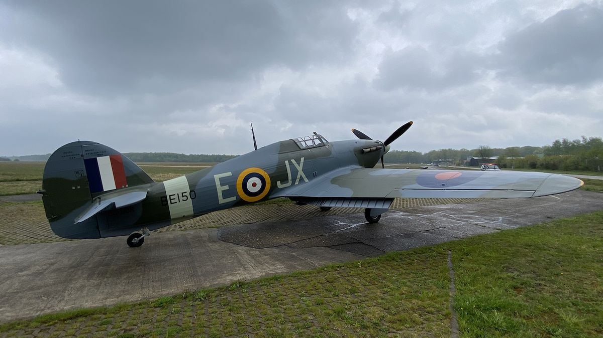 U Chebu spadla stíhačka z druhé světové války Hawker Hurricane